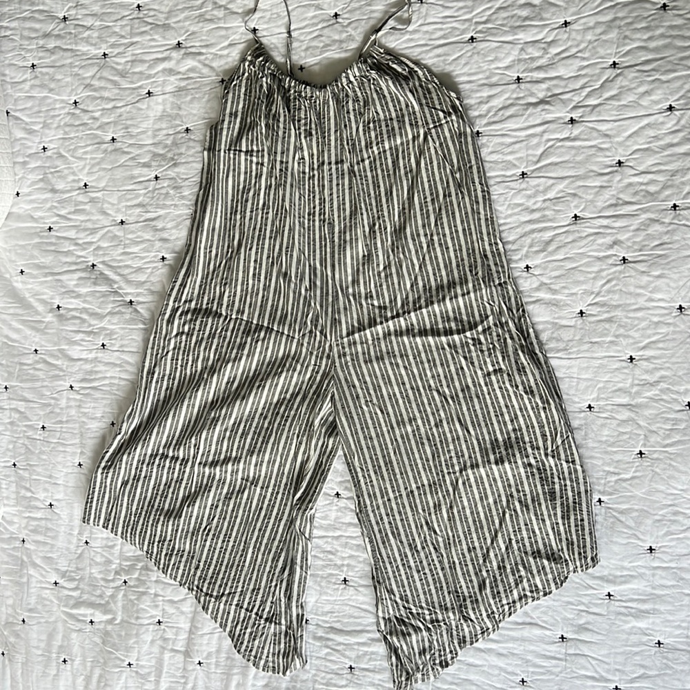 Billabong jumpsuit cover up. Size S.